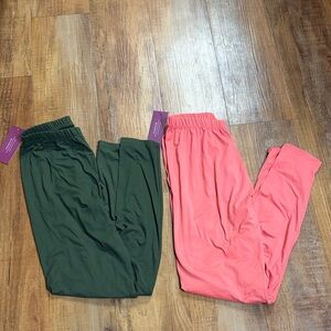 Satina 2 pairs of plus size super soft leggings army Green and coral Pink